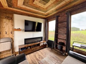 Photo 22- click for photo gallery